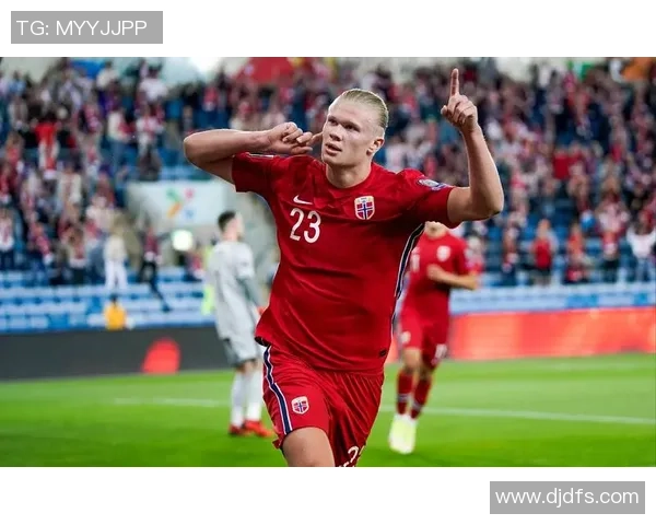 红色足球球星风采展示：激情与荣耀铸就的不朽传奇