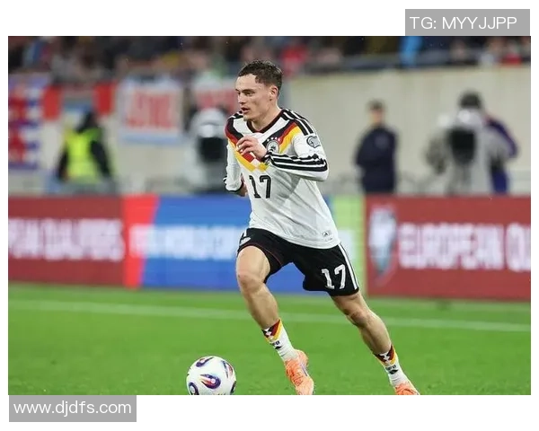 维尔茨穿搭球鞋展现锋线速度与精准控制引领球场新风潮