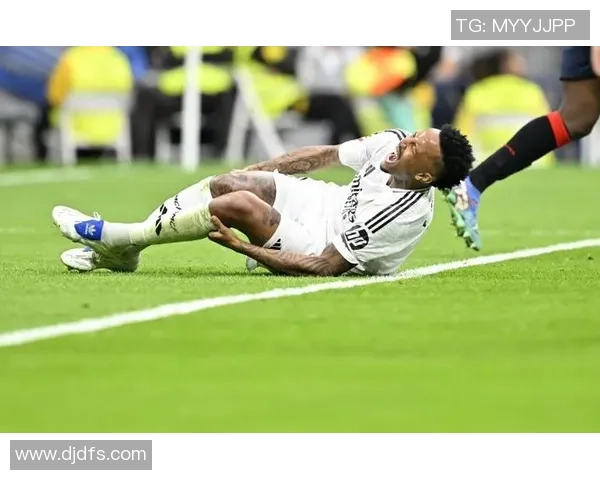 足球球星因伤未能出战重大赛事 未来职业生涯面临重大挑战